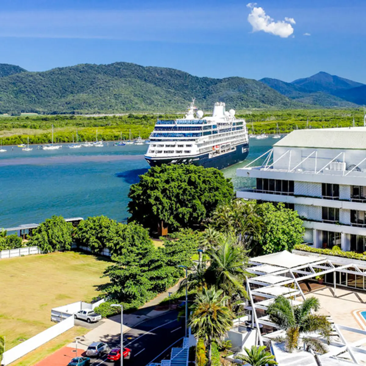 Pullman Reef Hotel Casino, Cairns, Queensland 1
