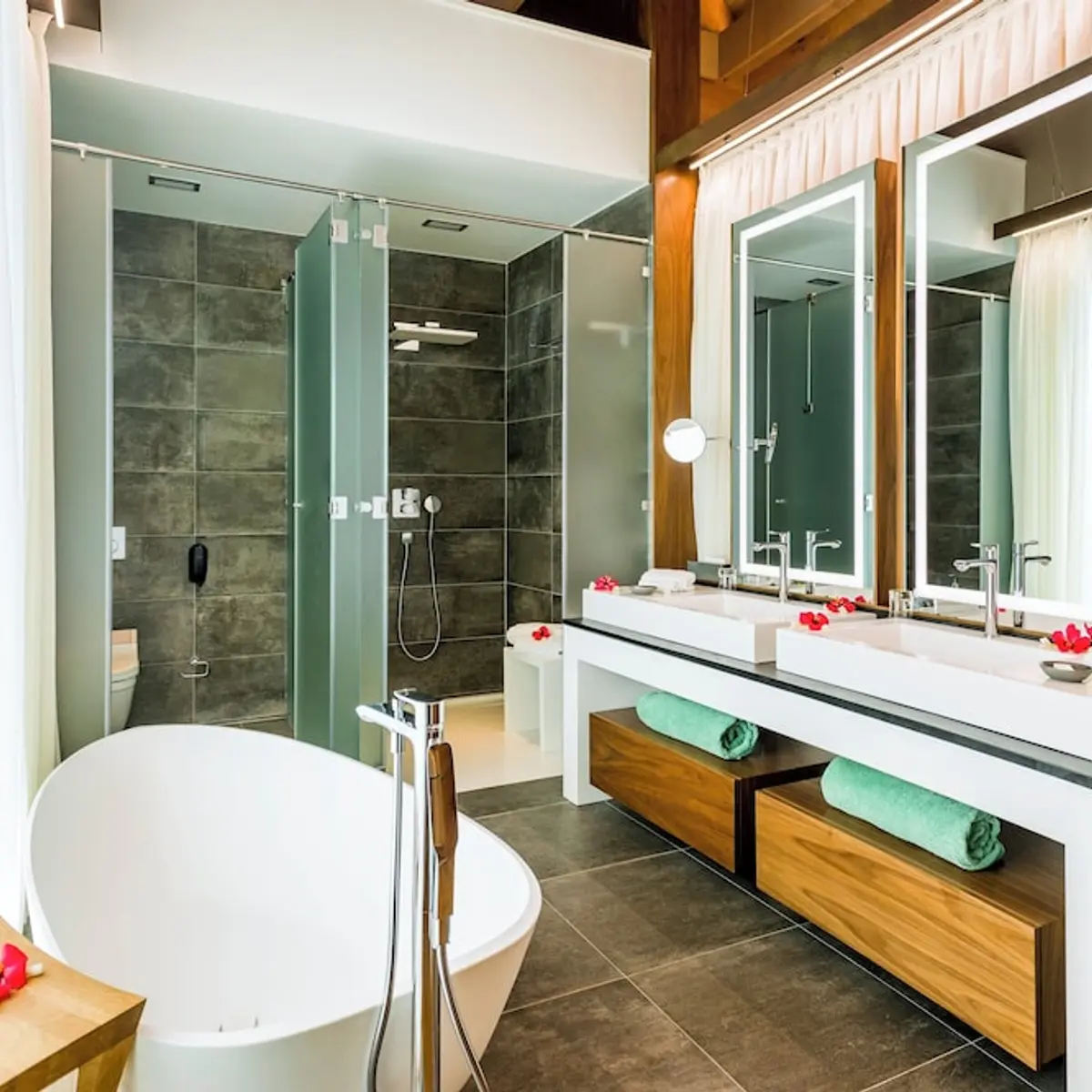 InterContinental Bora Bora Resort and Thalasso Spa by IHG, Bora Bora, French Polynesia 4