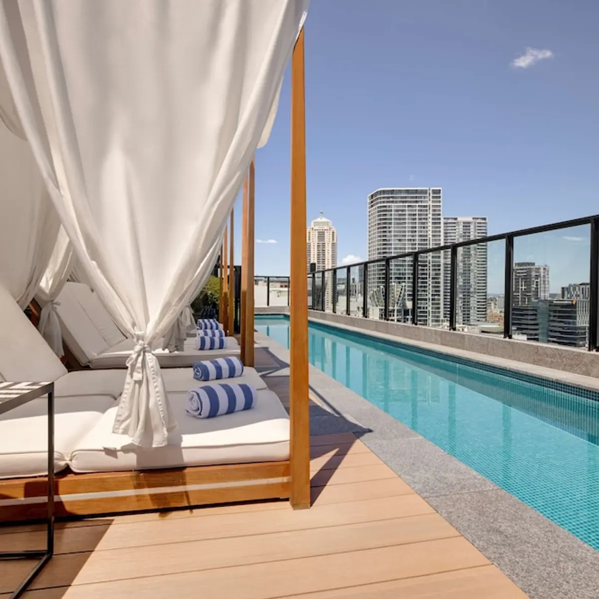 Vibe Hotel Sydney Darling Harbour, Sydney, Australia 8