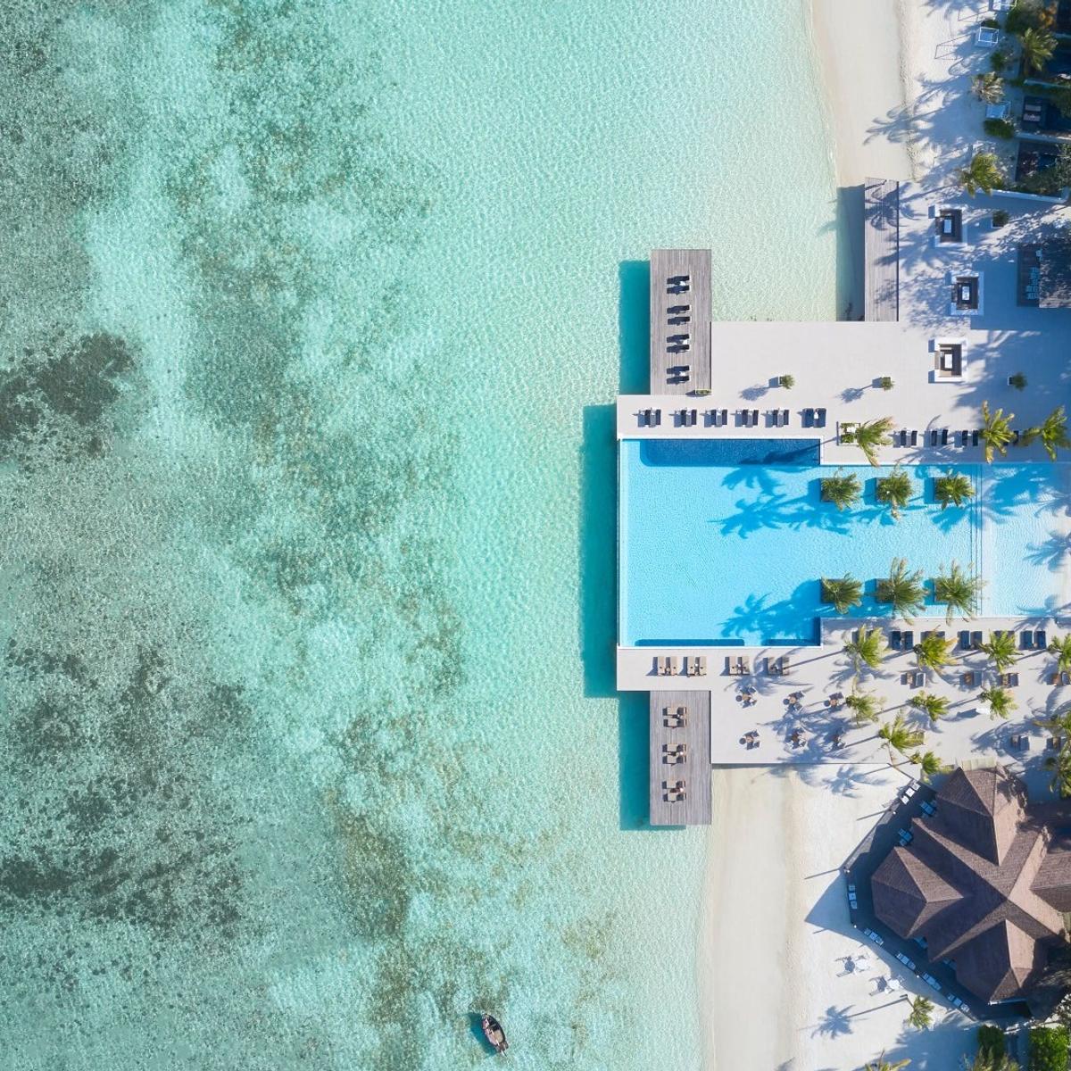 Offre à durée limitée : 12 jours à la découverte du meilleur du Sri Lanka en 2027 + séjour de 5 nuits tout compris en villa sur pilotis à Villa Nautica Maldives par  1