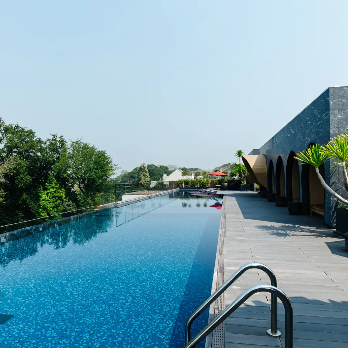 Cross Chiang Mai Riverside , Chiang Mai, Thailand 1