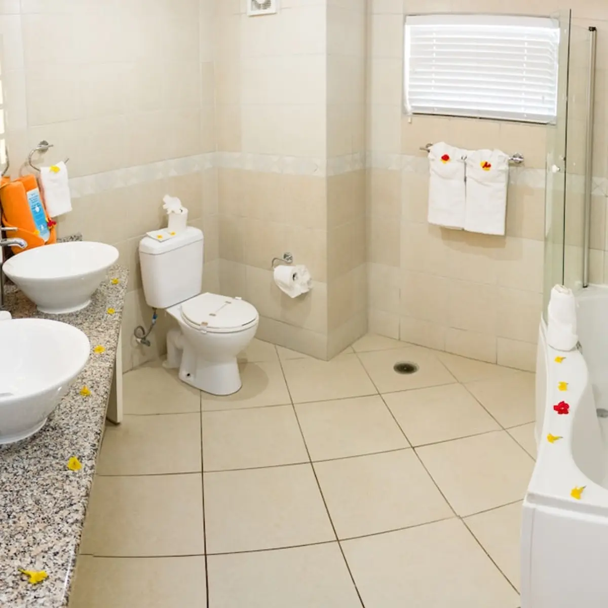 Bay Gardens Beach Resort and Spa, Gros Islet, Saint Lucia 4