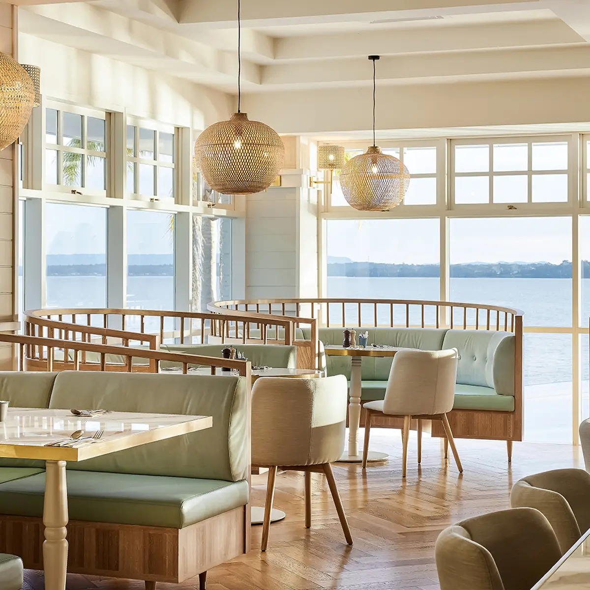 The Beachcomber Hotel & Resort, Central Coast, New South Wales 2