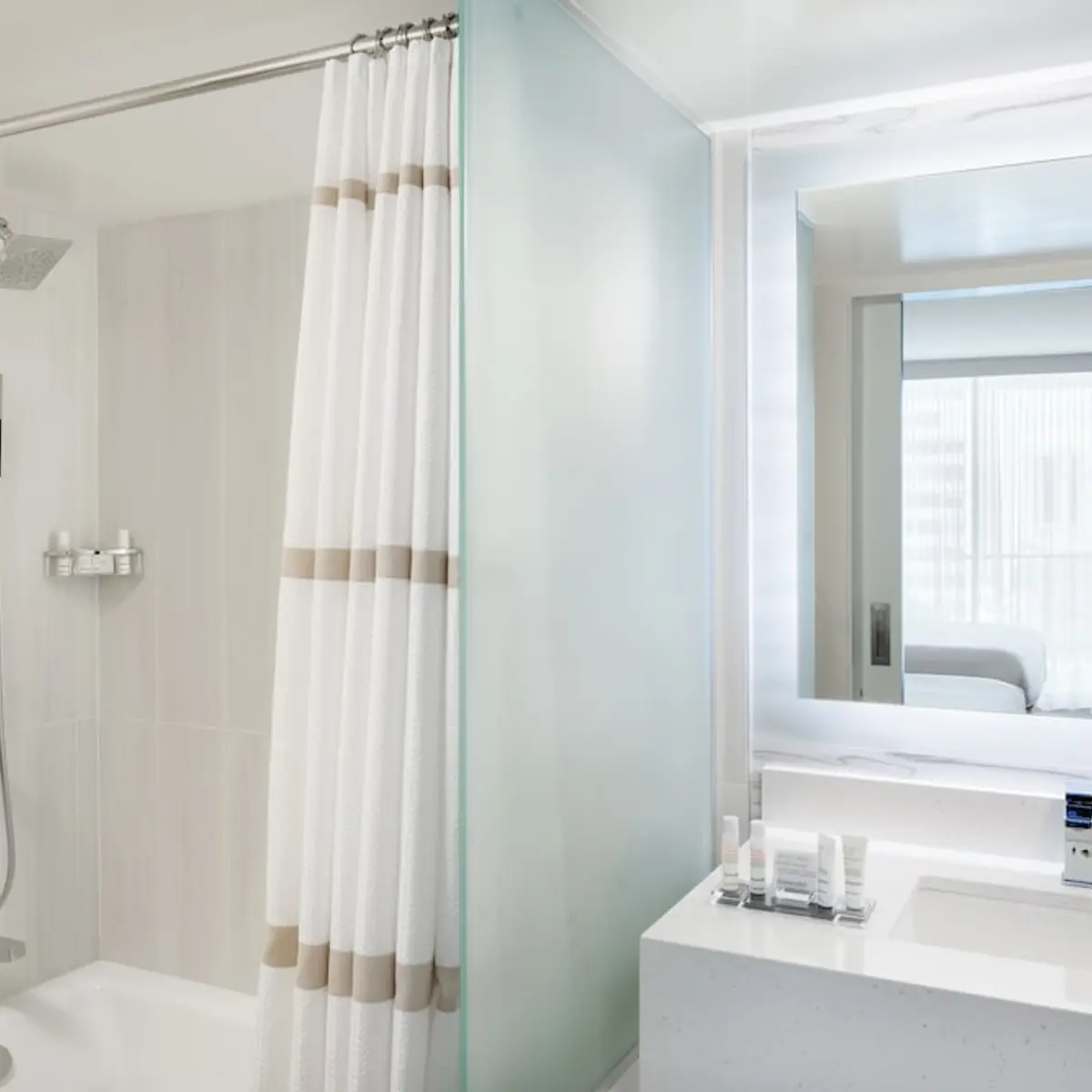 Waikiki Beach Marriott Resort & Spa, Honolulu, United States 3