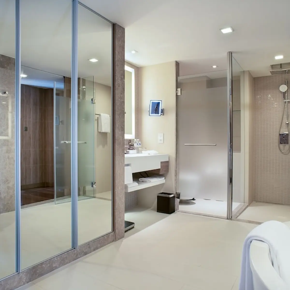 Novotel Bangkok Sukhumvit 20, Bangkok, Thailand 6