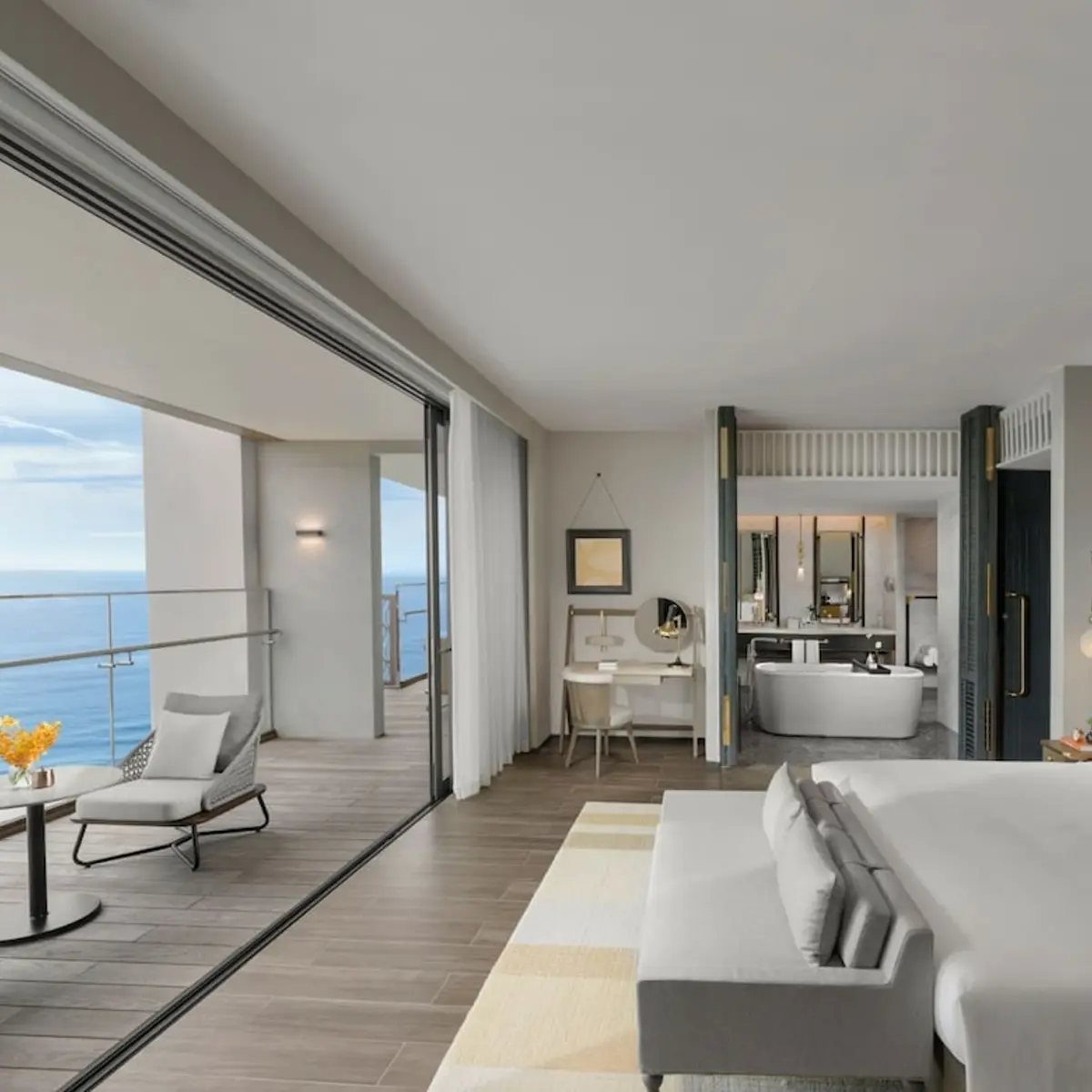 Hoiana Hotel & Suites, Da Nang, Vietnam 5