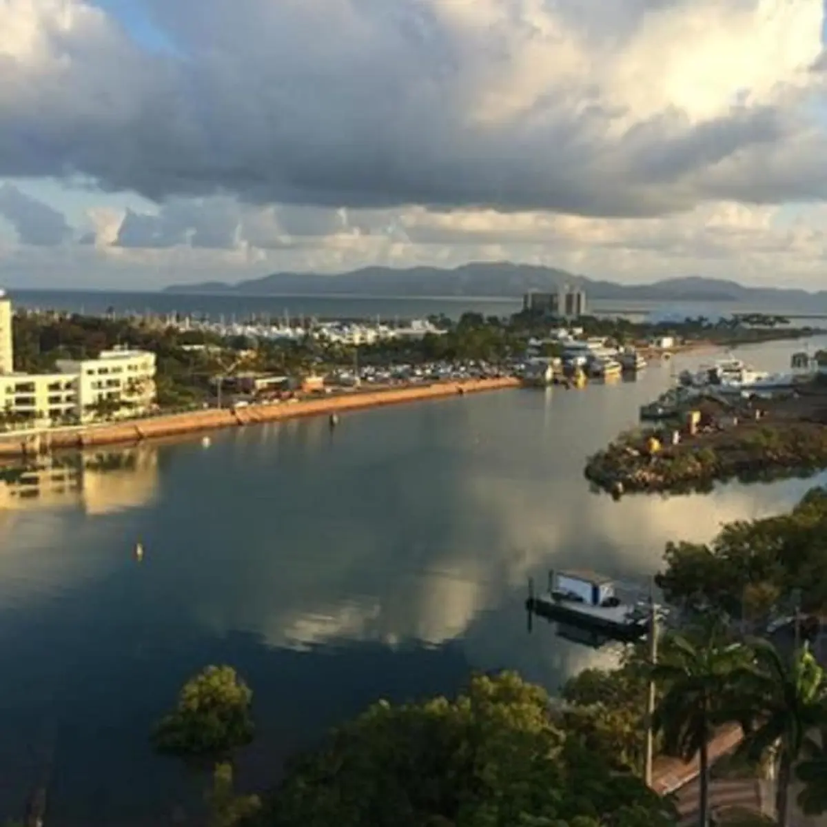 Oaks Townsville Hotel, South Townsville, Australia 8