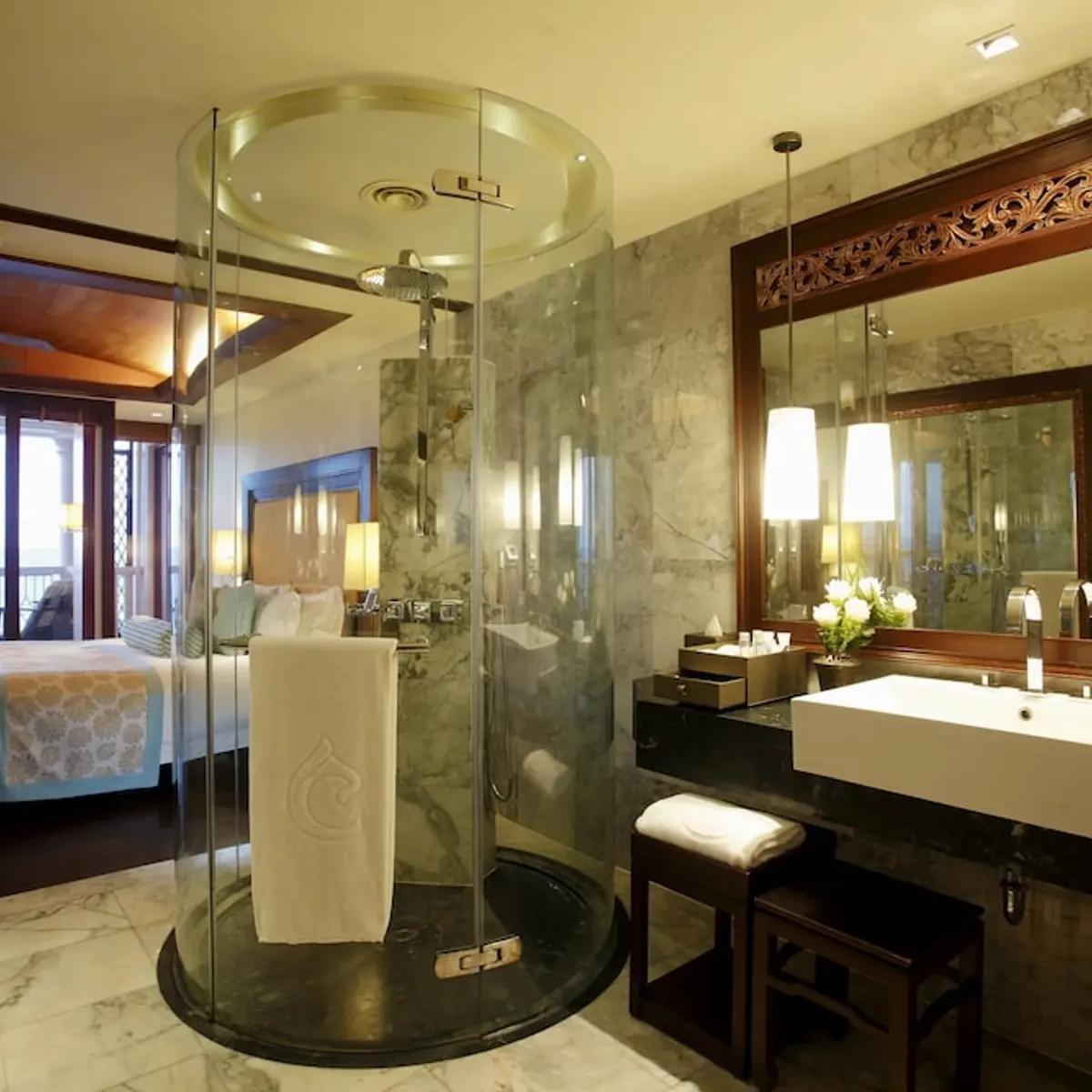 Centara Grand Beach Resort Phuket, Karon, Thailand 5