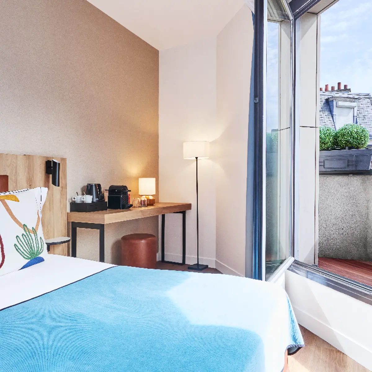 Hotel Plaza Tour Eiffel, Paris, France 3