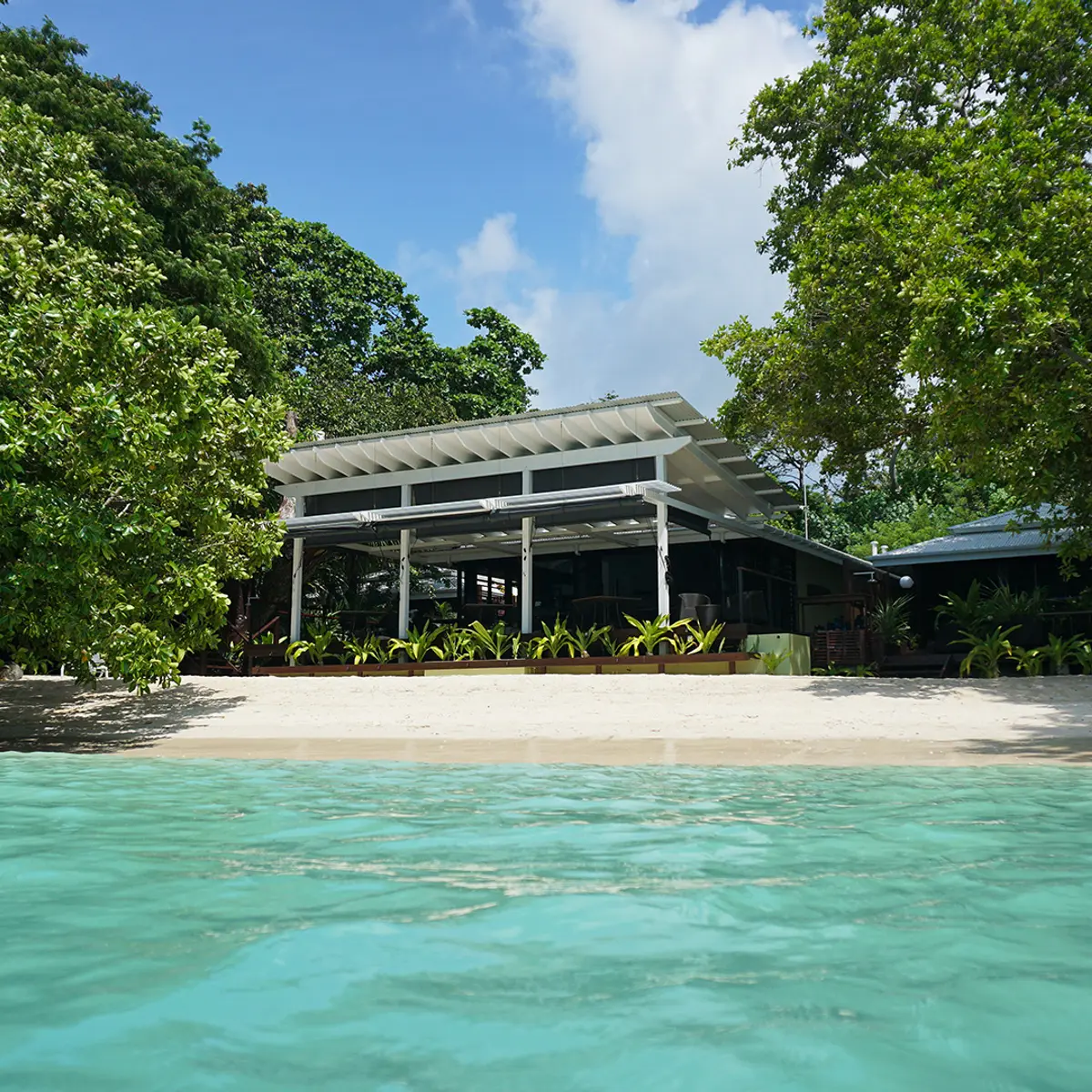 Barrier Beach Resort, Santo Espiritu, Vanuatu 1