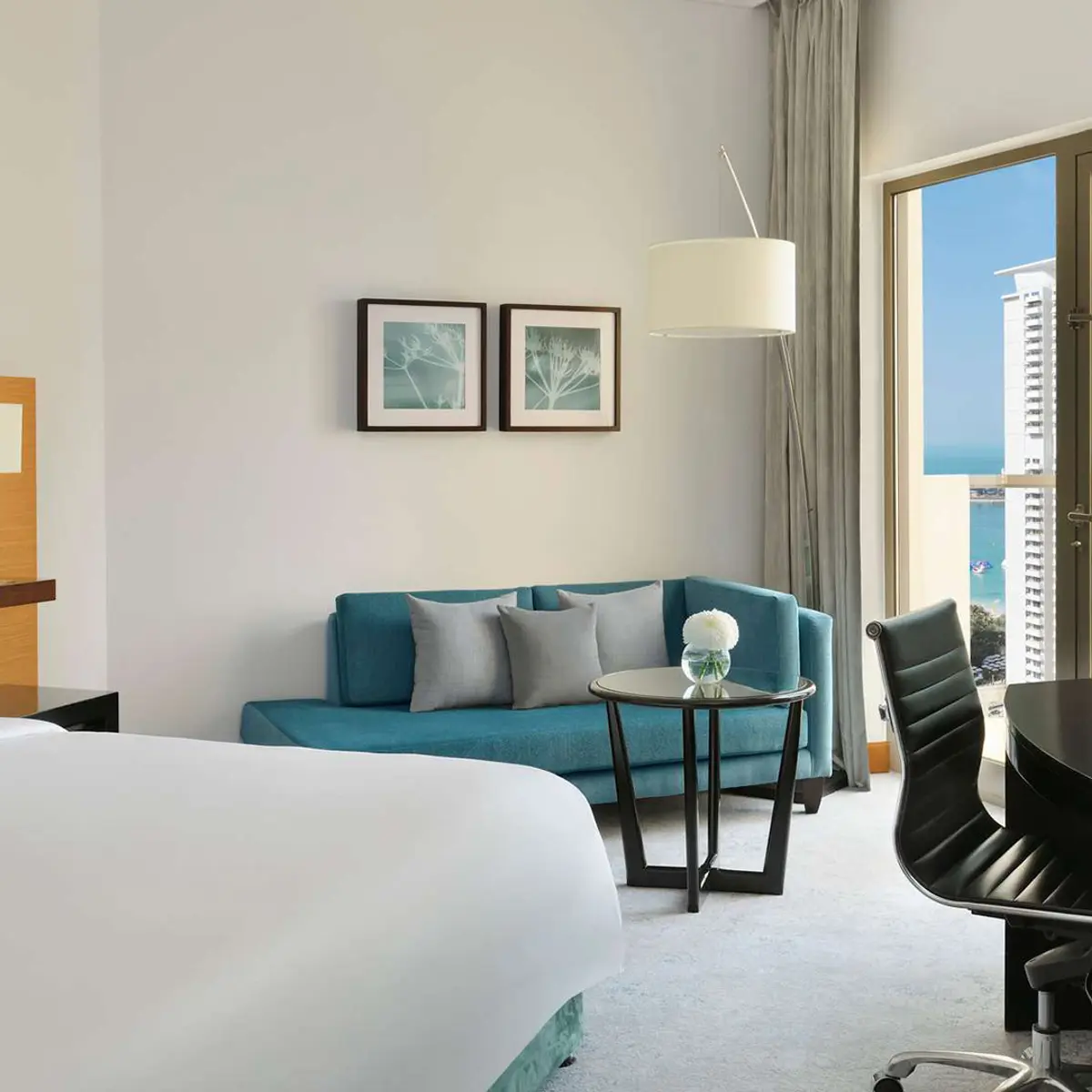 Mövenpick Hotel Jumeirah Beach, Dubai, UAE 3