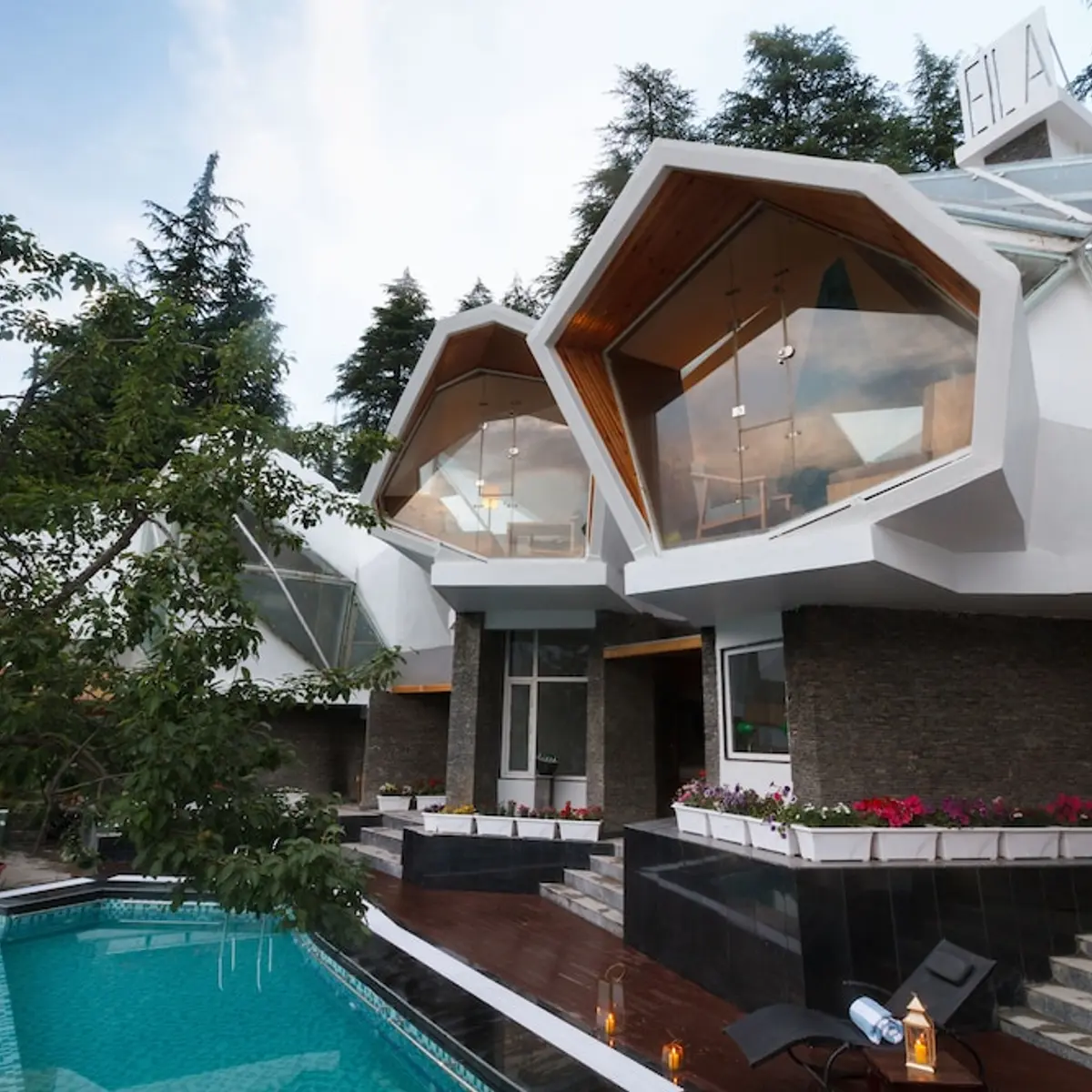 Tree of Life Eila Art Hotel, Kullu, India 1