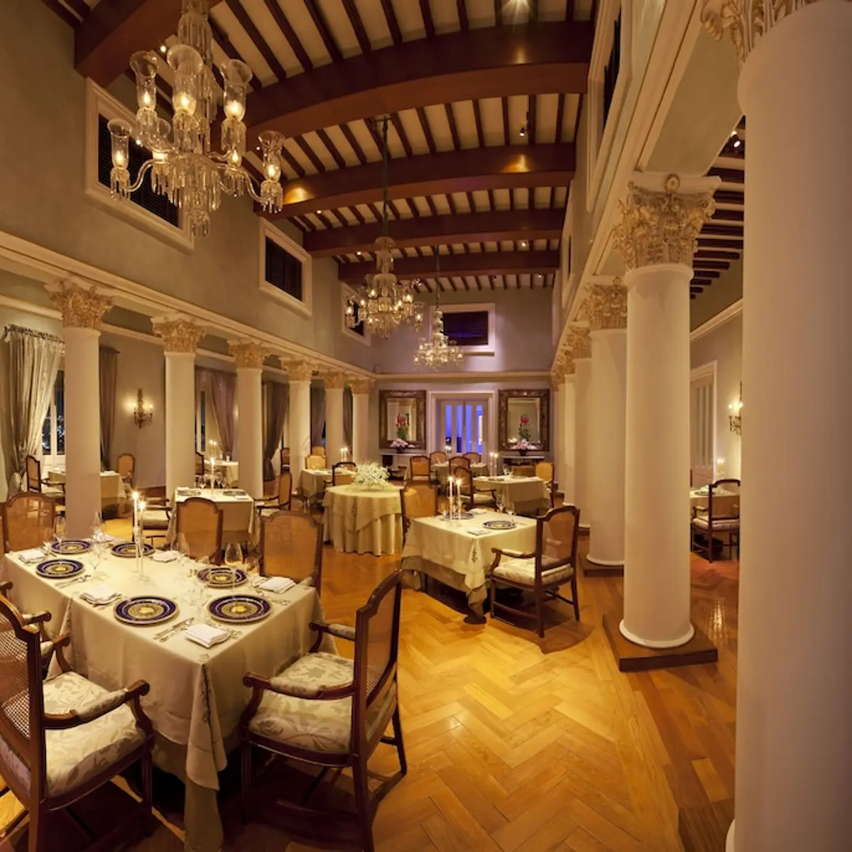 Taj Falaknuma Palace, Hyderabad, India 6