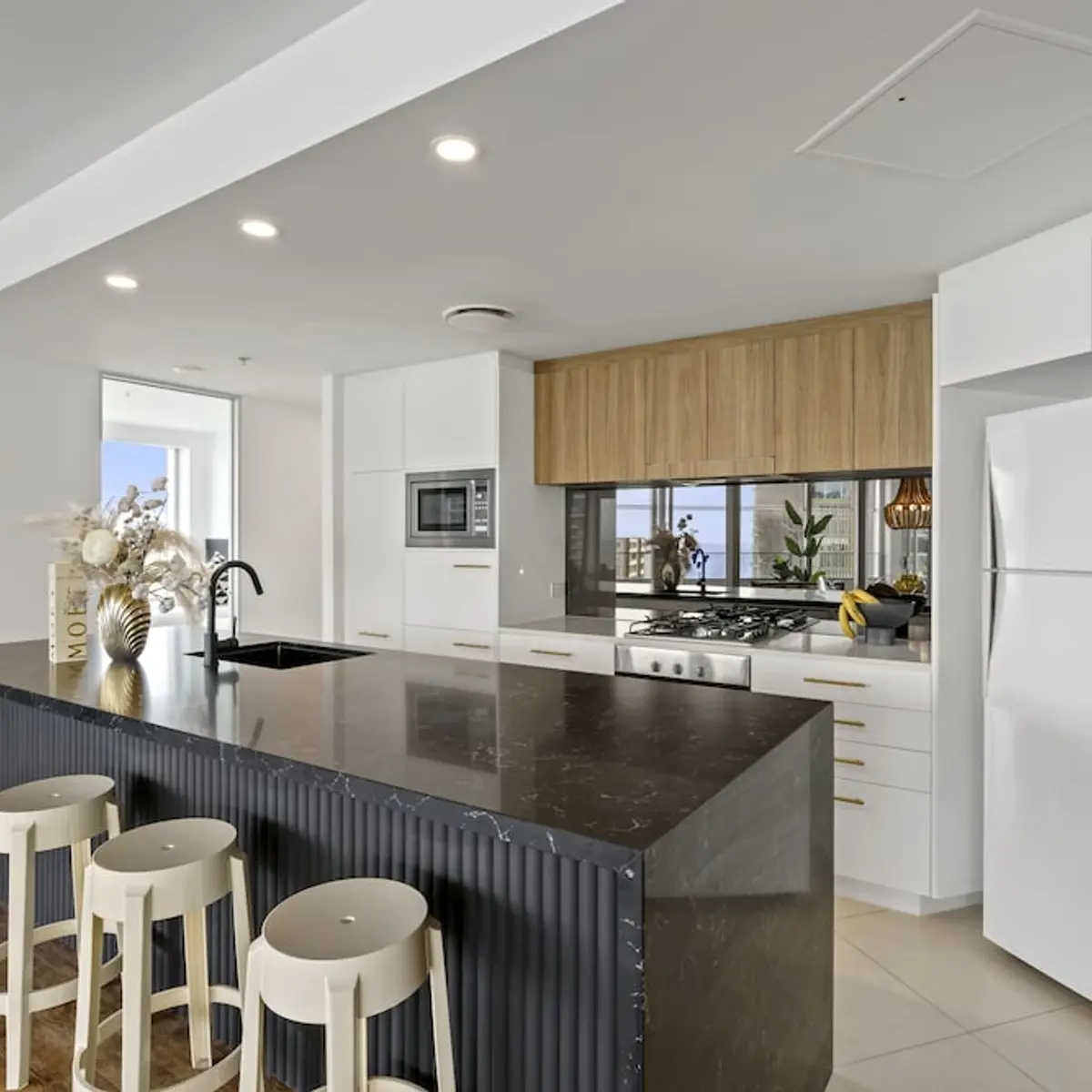 Designer Rooms at Q1 resort - GCLR, Surfers Paradise, Australia 2