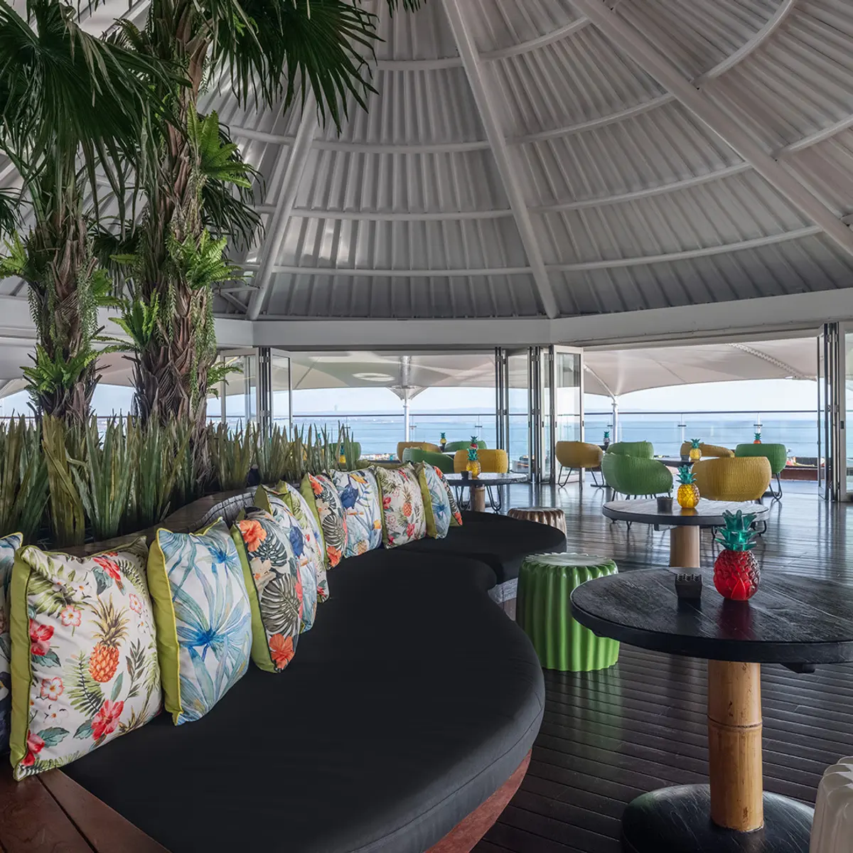 Double-Six Luxury Hotel, Seminyak, Bali 6