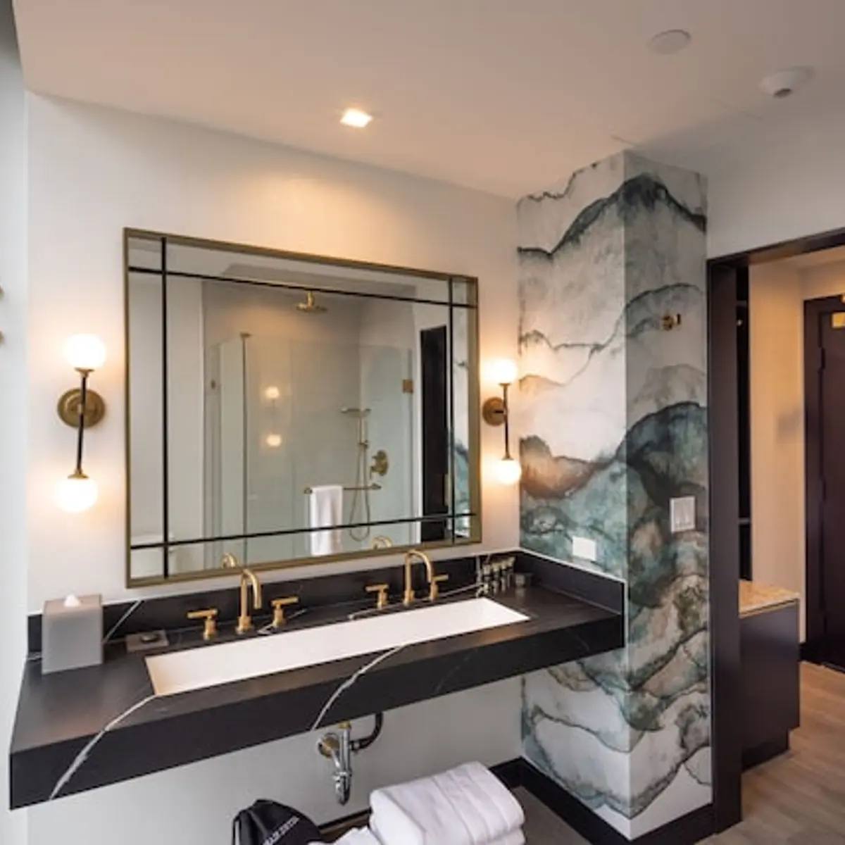 The Godfrey Hotel Hollywood, Los Angeles, United States 5