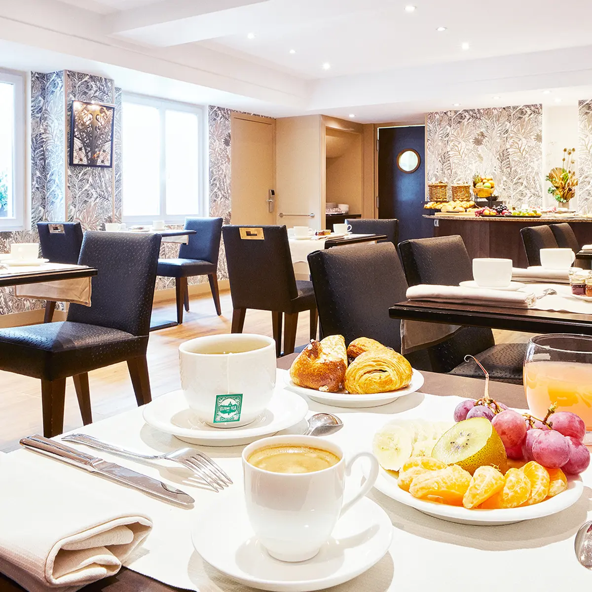 Hotel Plaza Tour Eiffel, Paris, France 8