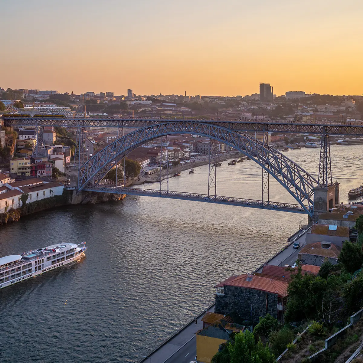 Wine & Books Porto Hotel – Small Luxury Hotels of the World, Porto, Portugal 2