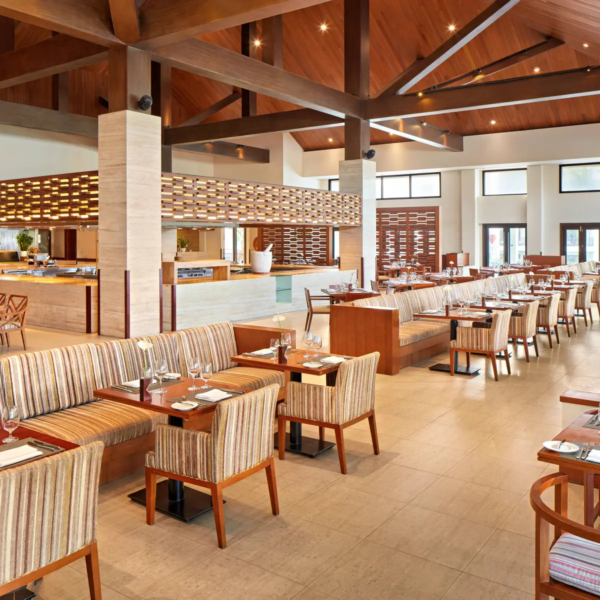 Pullman Danang Beach Resort, Da Nang, Vietnam 6