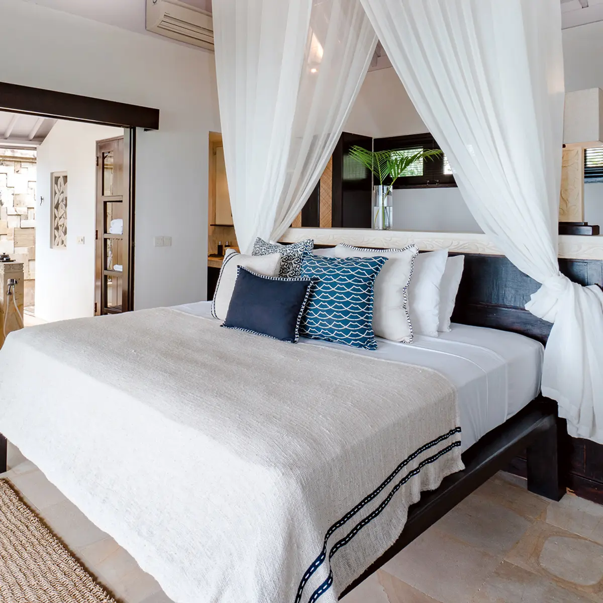 Batu Karang Lembongan Resort & Spa, Nusa Lembongan, Indonesia 3
