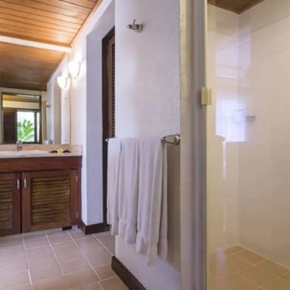 Warwick Le Lagon - Vanuatu, Port Vila, Vanuatu 3