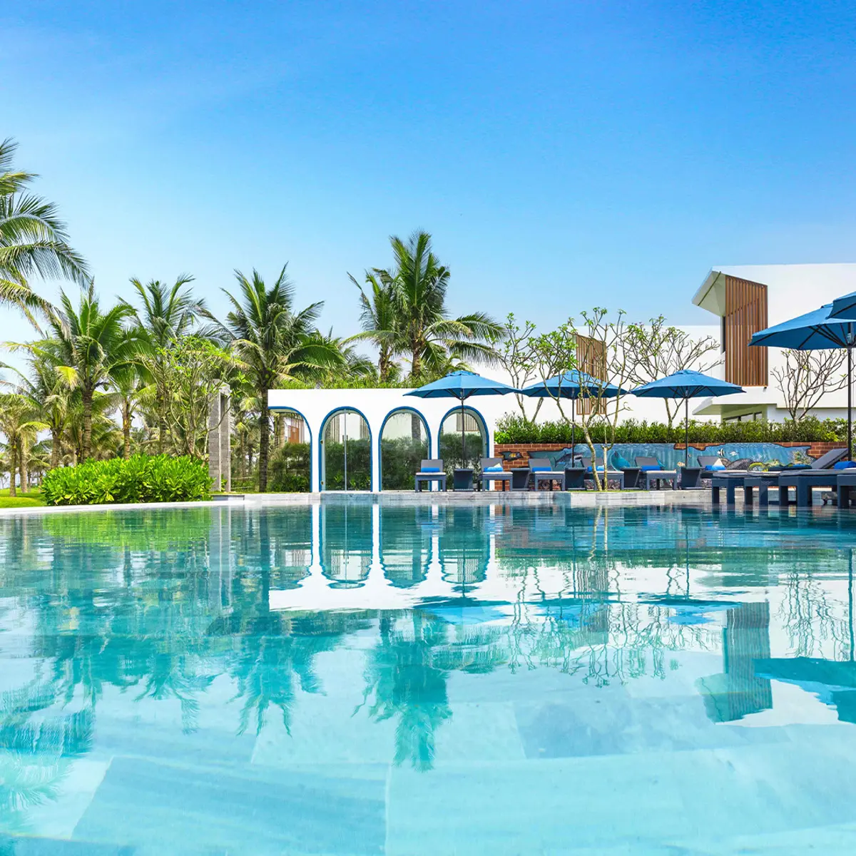 Wyndham Royal Beachfront Resort & Spa Hoi An Danang, Hoi An, Vietnam 4