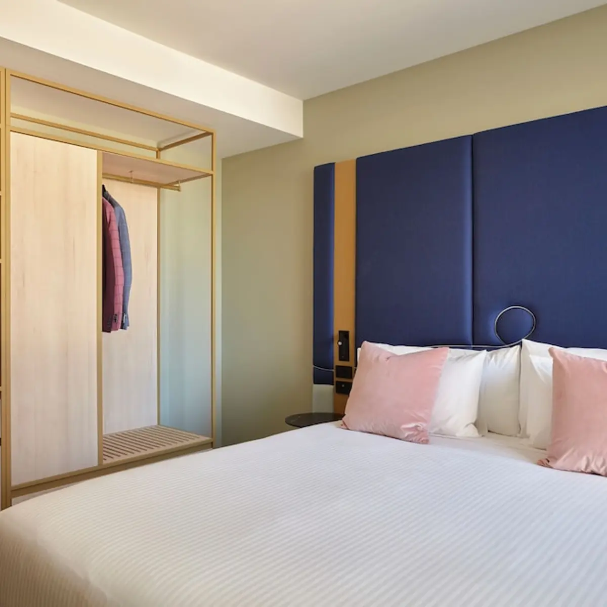 Quincy Hotel Melbourne, Melbourne, Australia 7