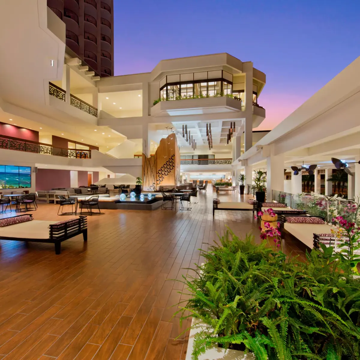 Waikiki Beach Marriott Resort & Spa, Honolulu, United States 8