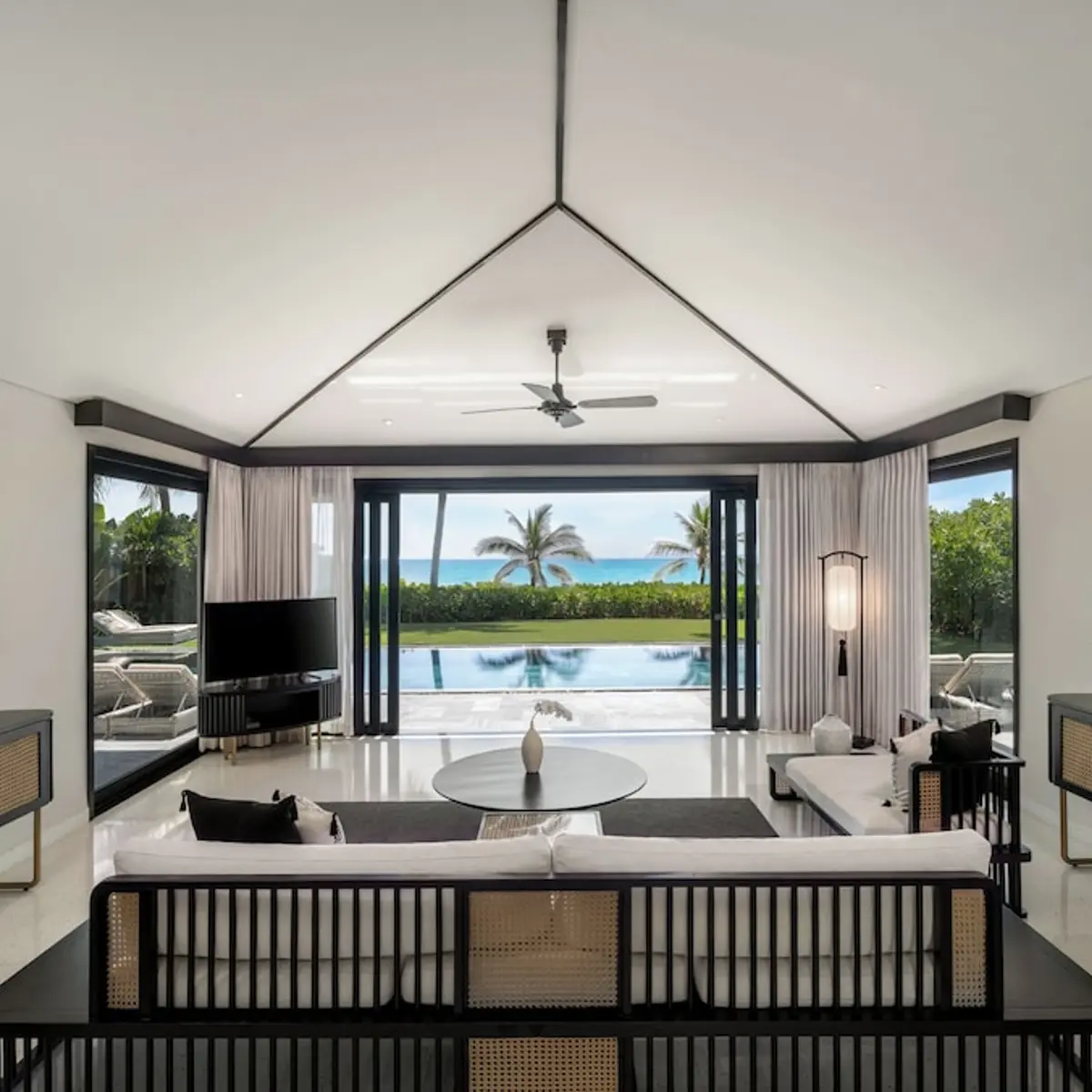TIA Wellness Resort - Spa inclus, Da Nang, Vietnam 1