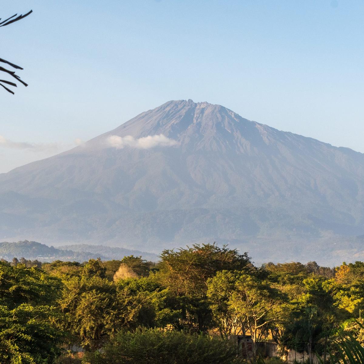 Ultra Lux 8-Day Kenya & Tanzania Private Safari 2027 with Ngorongoro Crater, Serengeti & Maasai Mara by  2