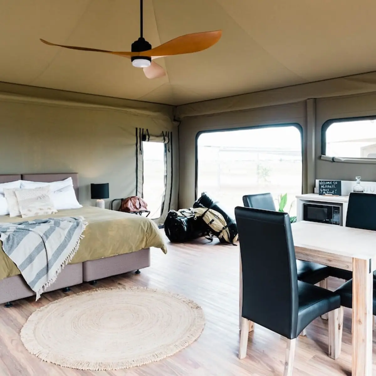 Mitchell Grass Retreat, Longreach, Australia 1