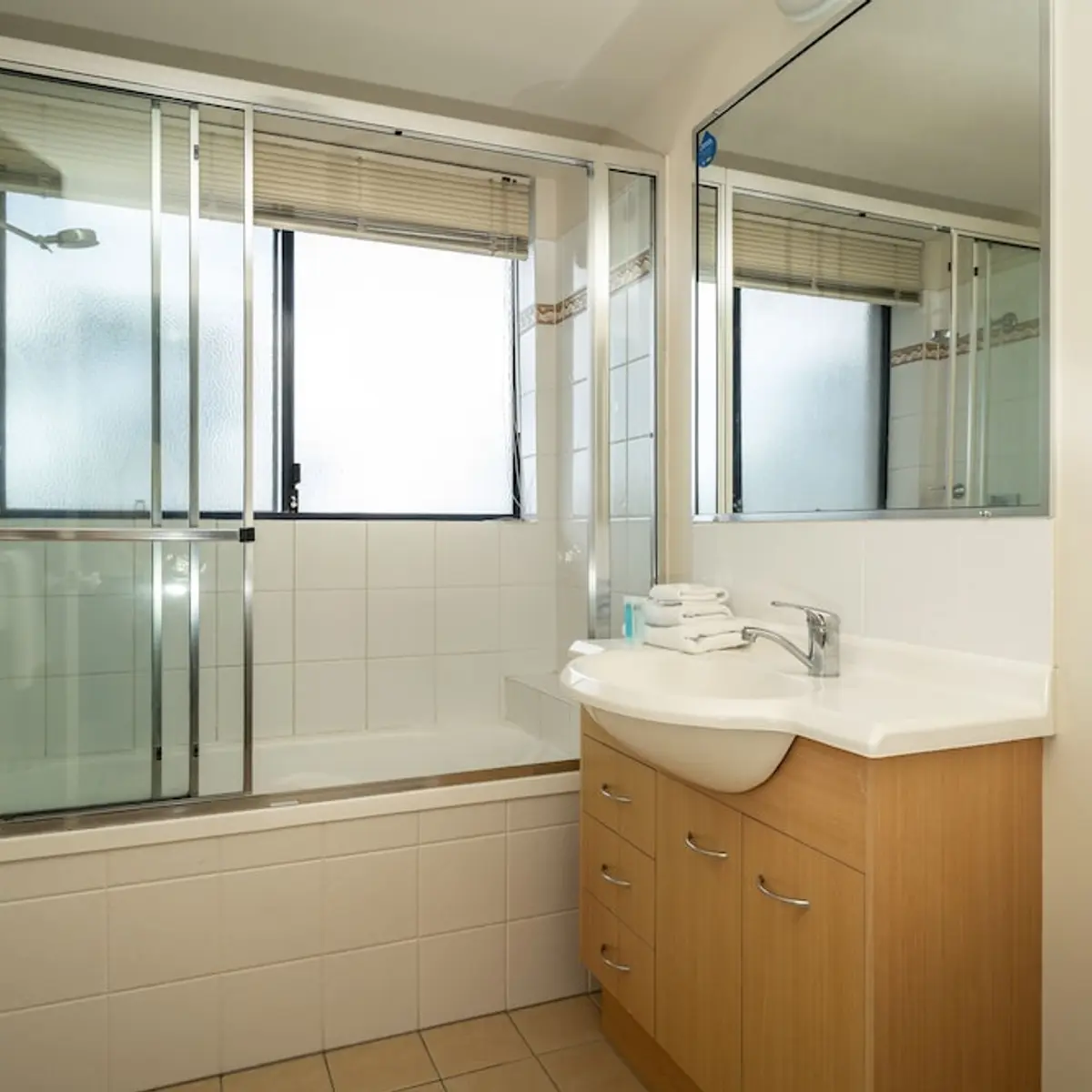 Turtle Beach Resort, Mermaid Beach, Australia 5