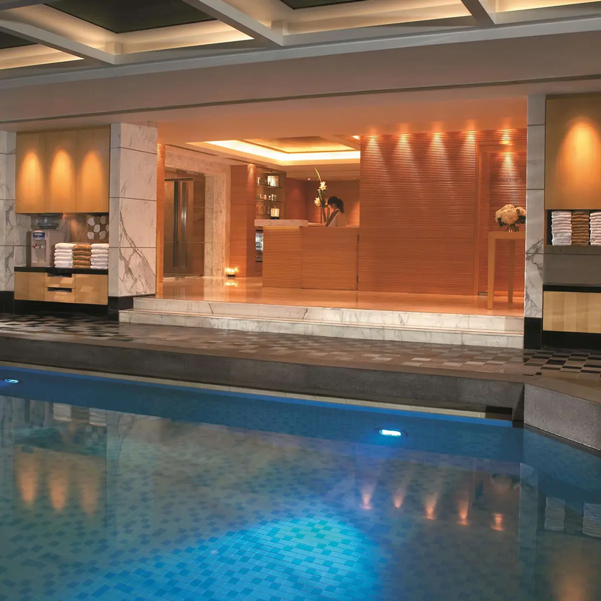 Kowloon Shangri-La, Tsim Sha Tsui, Kowloon 4