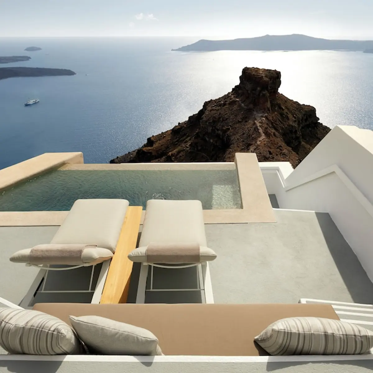 Grace Hotel, Auberge Collection, Santorini, Greece 7