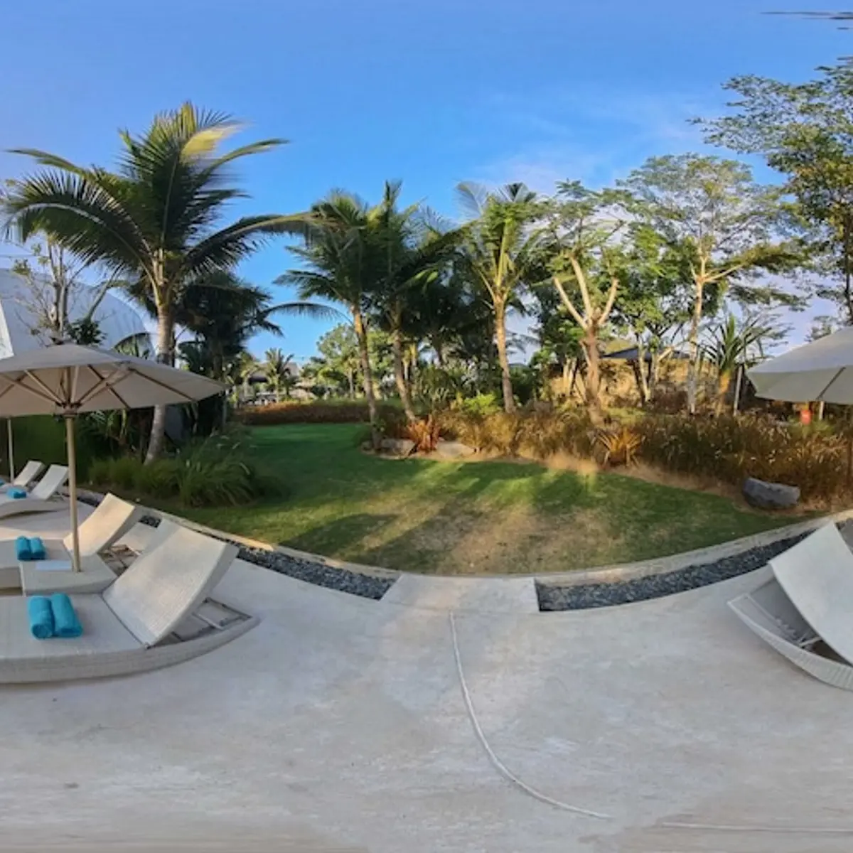 Cross Bali Breakers, Jimbaran, Indonesia 6