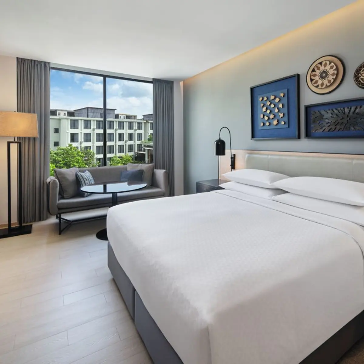 Four Points by Sheraton Phuket Patong Beach Resort, Patong, Thailand 3