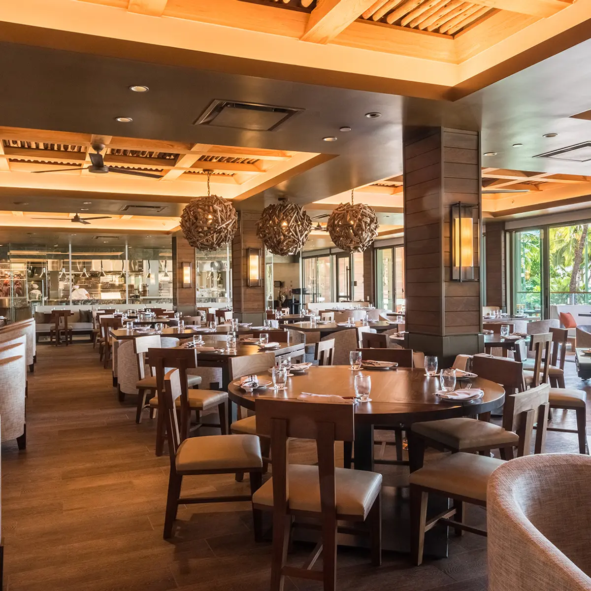 ‘Alohilani Resort Waikiki Beach, Hawaii, United States 7