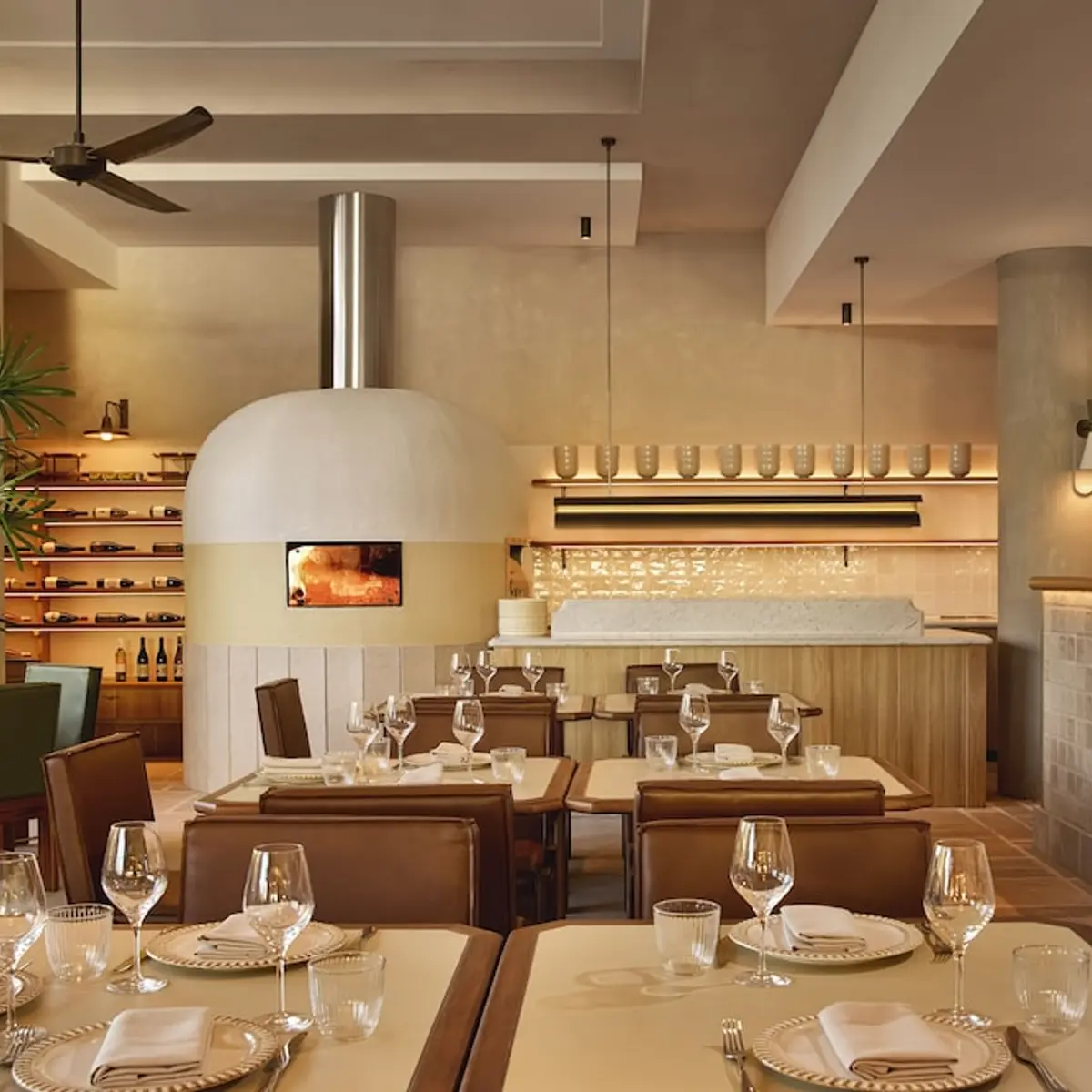 Mondrian Gold Coast, Burleigh Heads, Australia 6