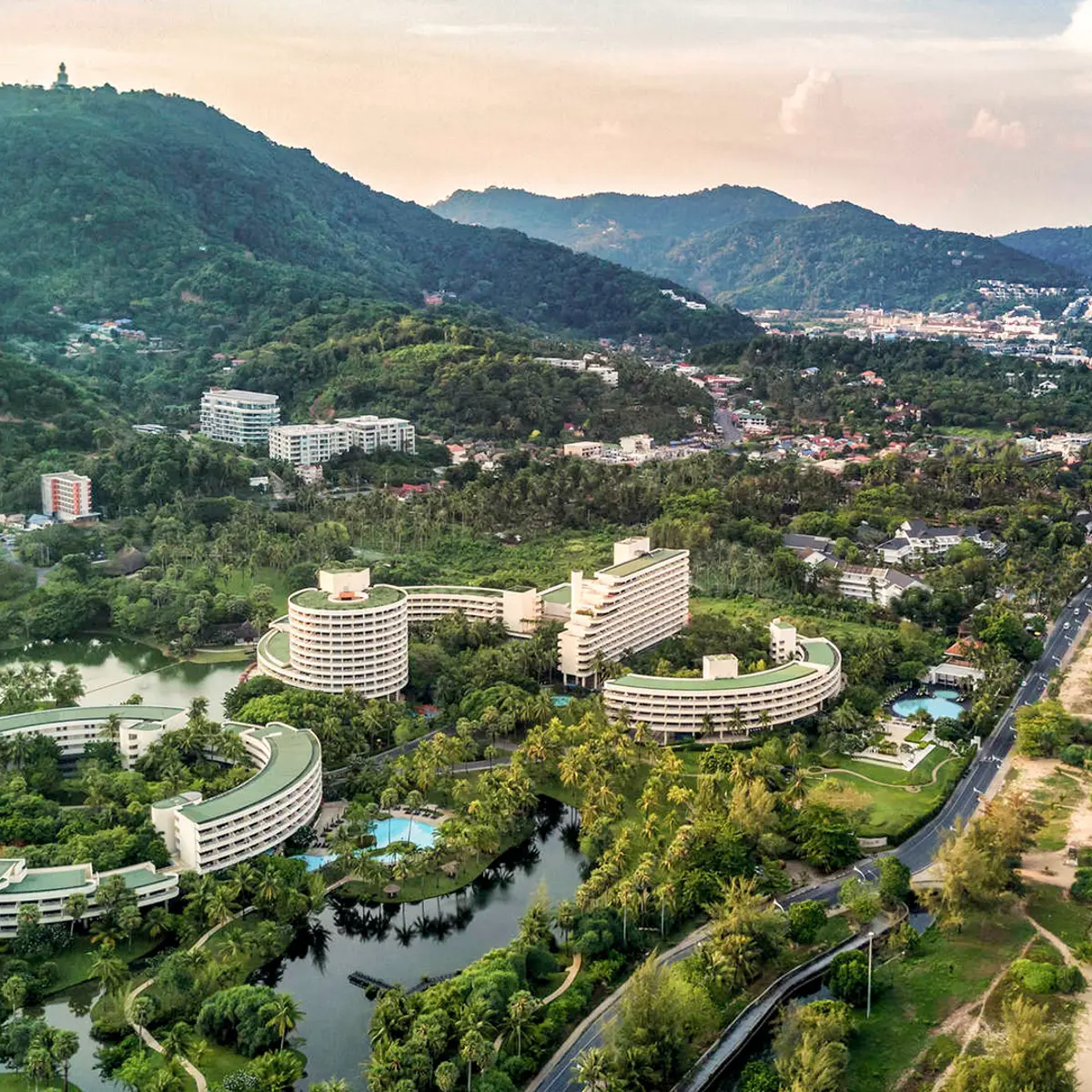 Pullman Phuket Karon Beach Resort, Phuket, Thailand 5