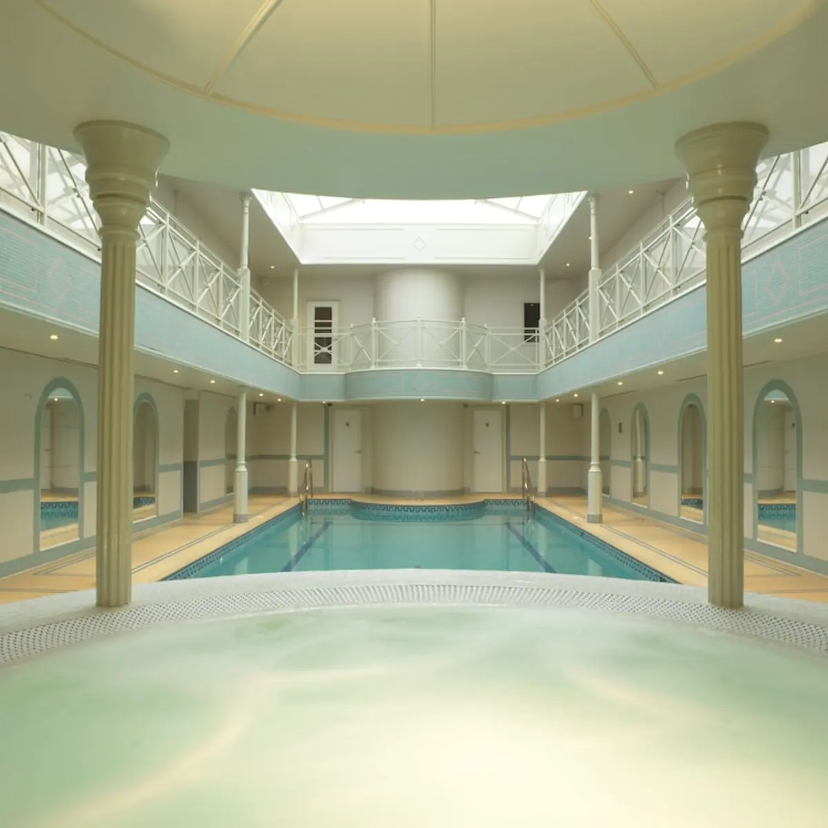 The Lygon Arms, Broadway, United Kingdom 4