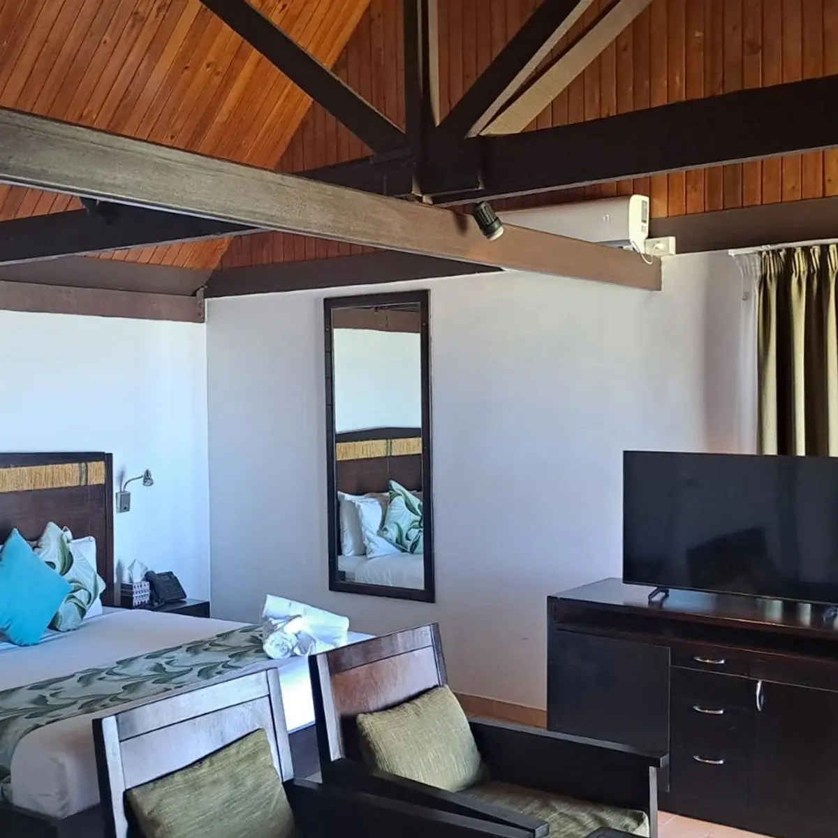 Tambua Sands Beach Resort, Coral Coast, Fiji 3