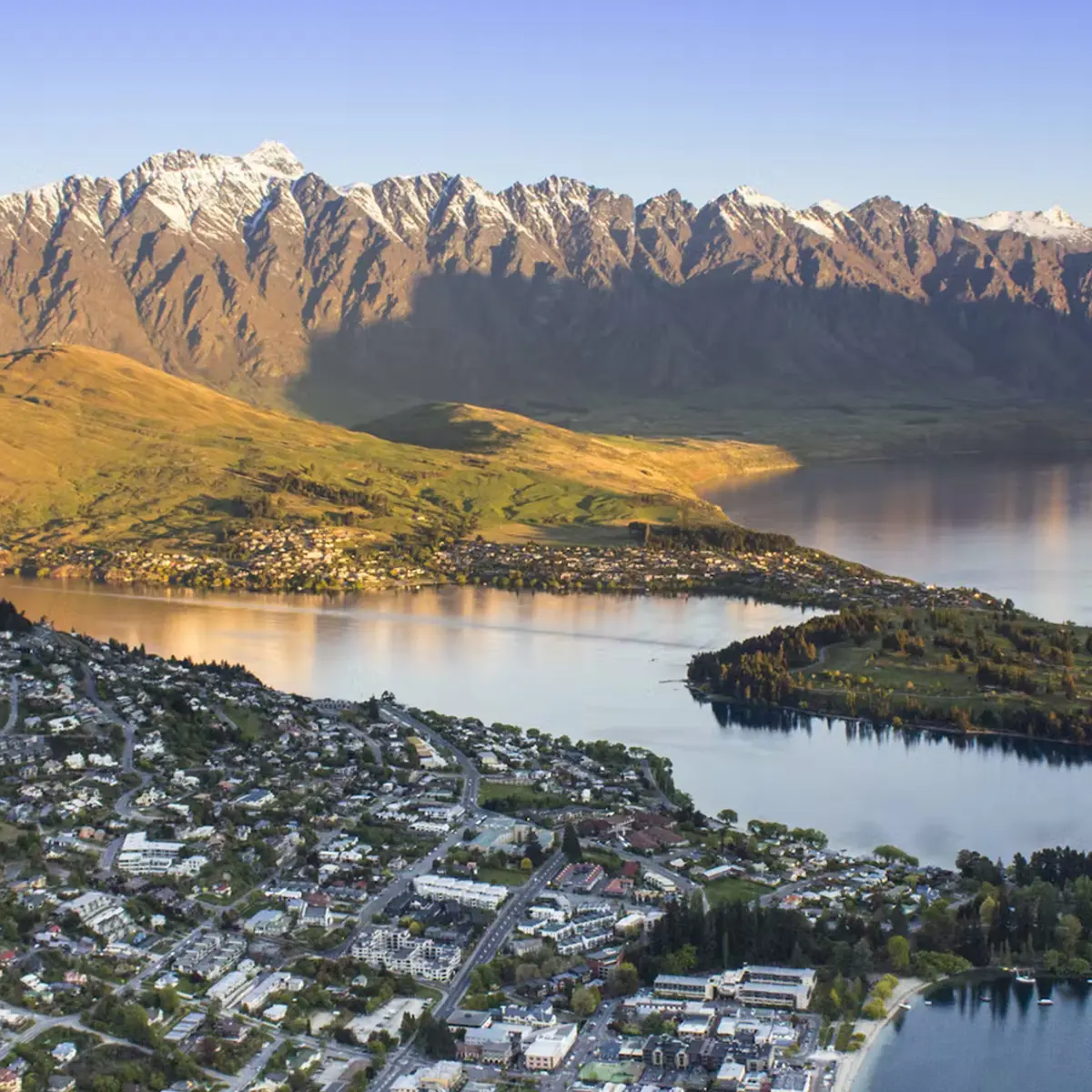 The Rees Hotel, Luxury Apartments and Lakeside Residences, Queenstown, New Zealand 1