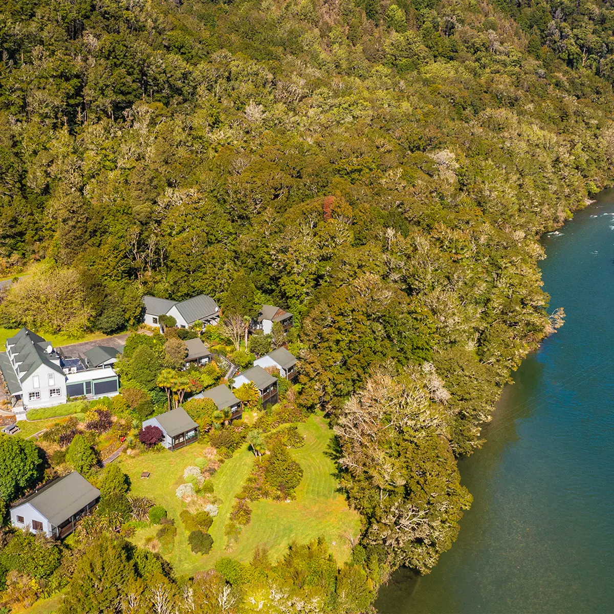 Maruia River Retreat, Nelson, New Zealand 1