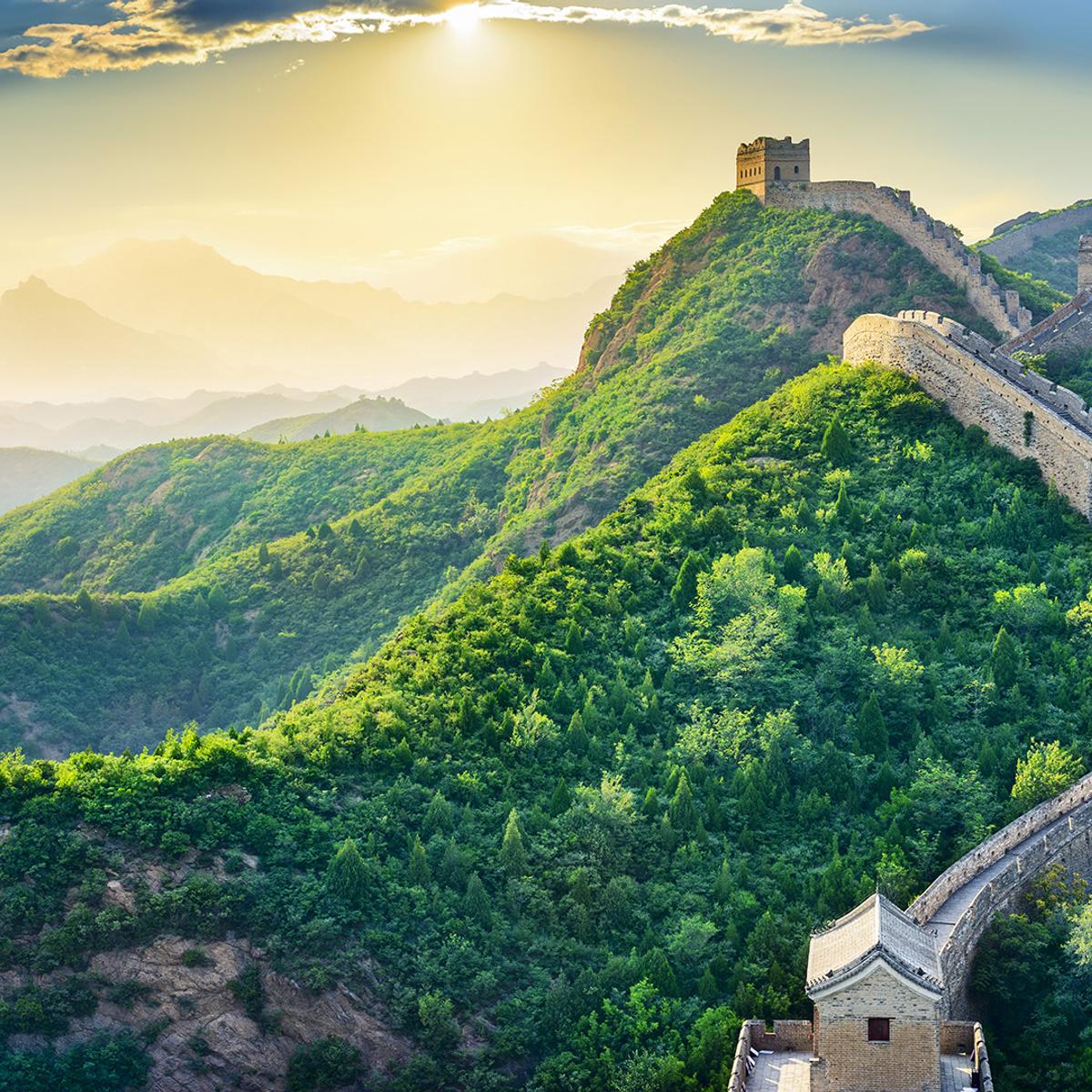 Premium 12-Day China Highlights with Great Wall of China, Bullet Train Journeys & Shangri-La Luxury Stays by  1
