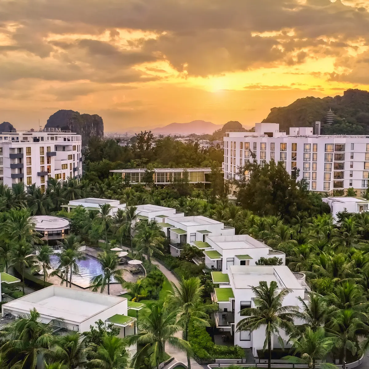 Meliá Danang Beach Resort, Da Nang, Vietnam 1