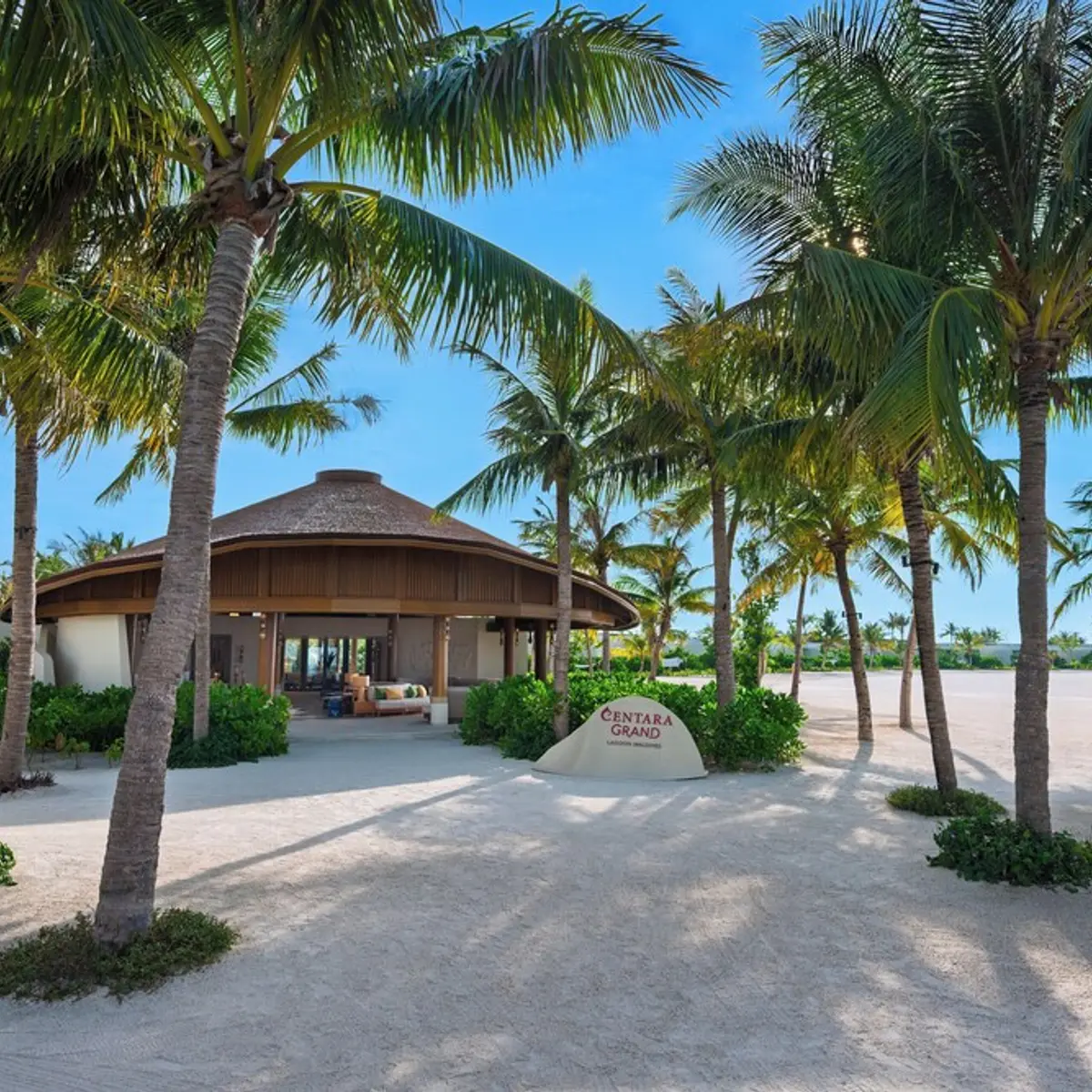 Centara Grand Lagoon Maldives, Kodhipparu Falhu, Maldives 3