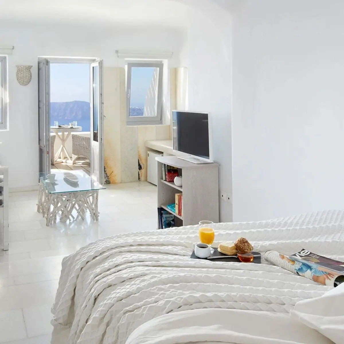 Iliovasilema Hotel & Suites, Santorini, Greece 3
