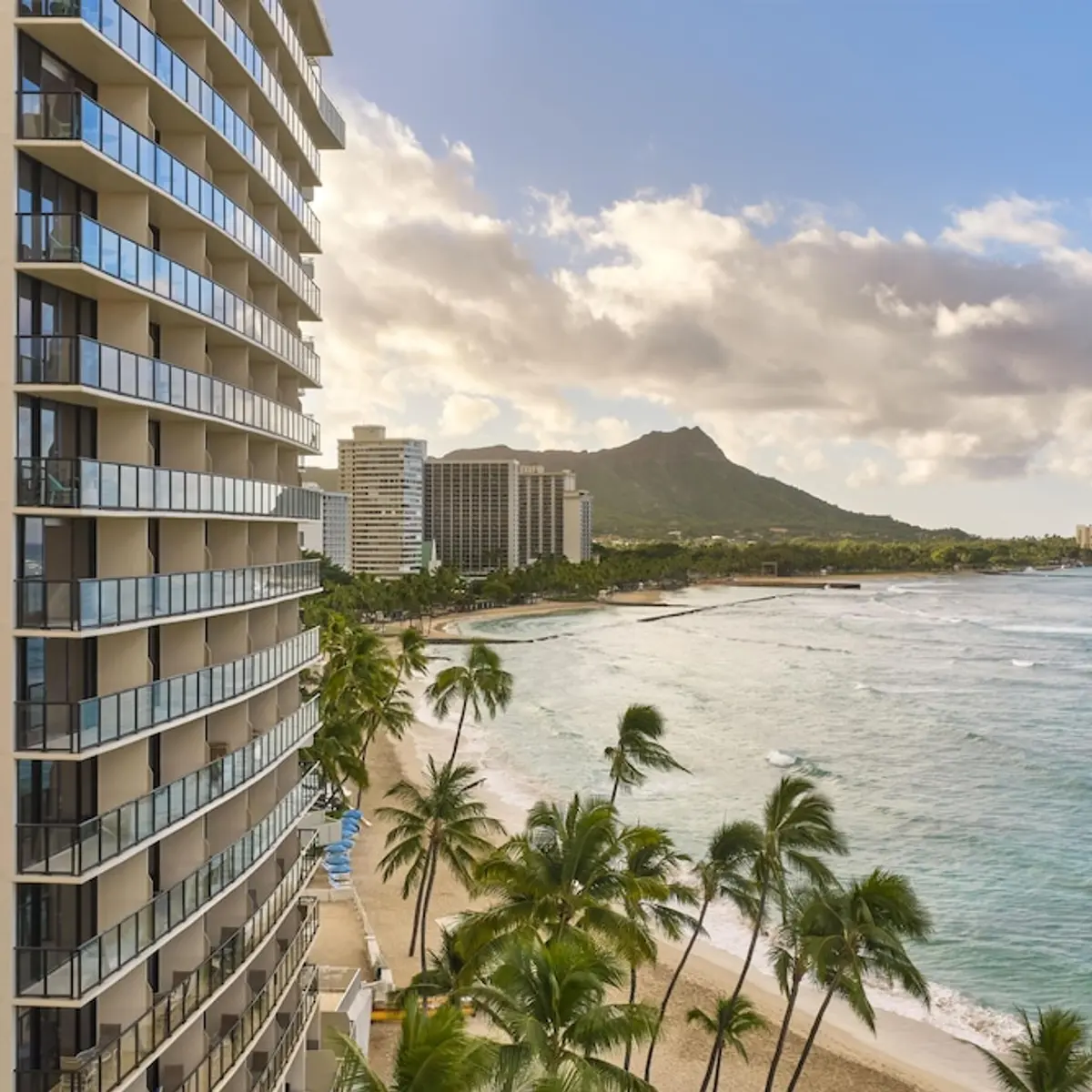 OUTRIGGER Waikiki Beach Resort, Honolulu, United States 1