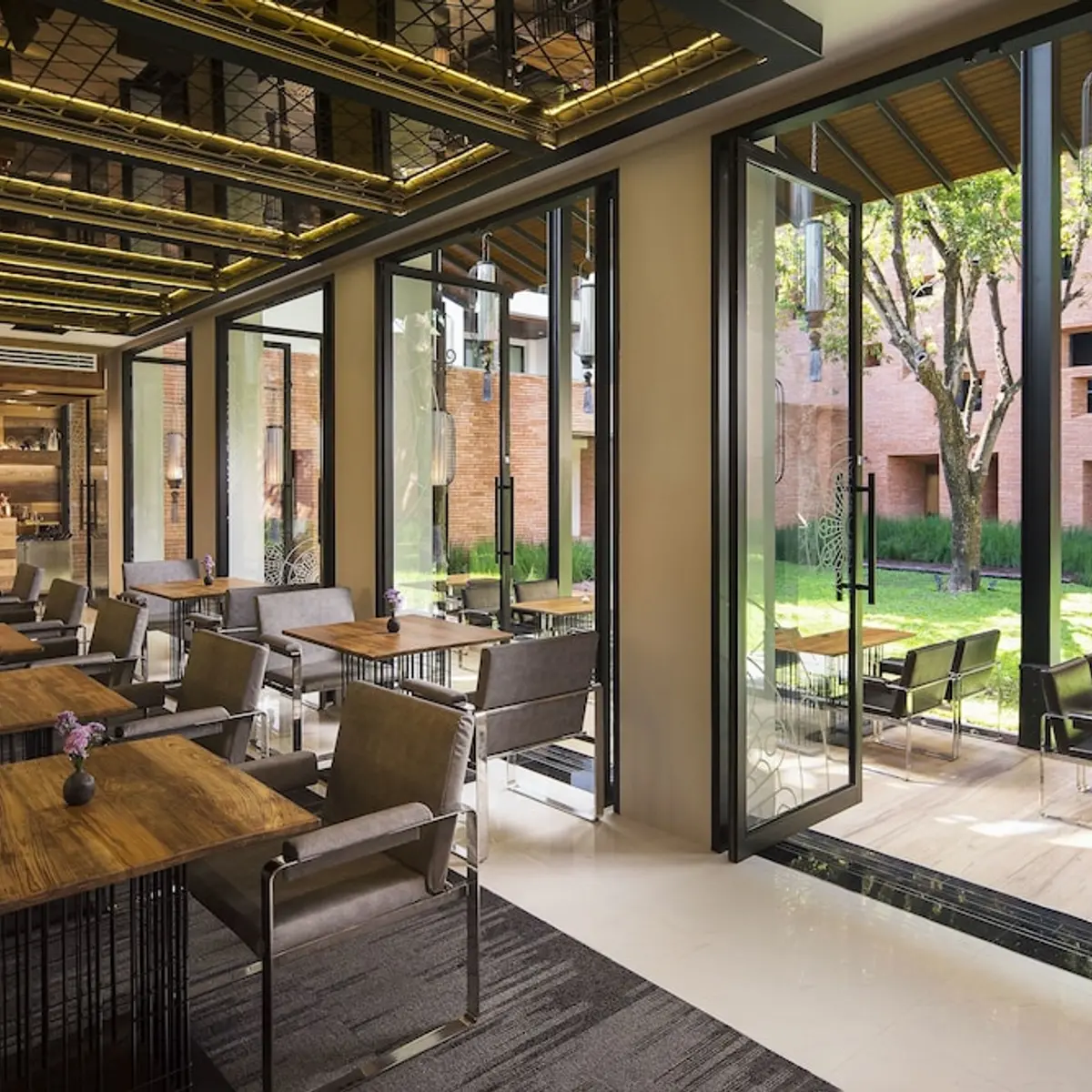 Cross Chiang Mai Riverside, Chiang Mai, Thailand 8