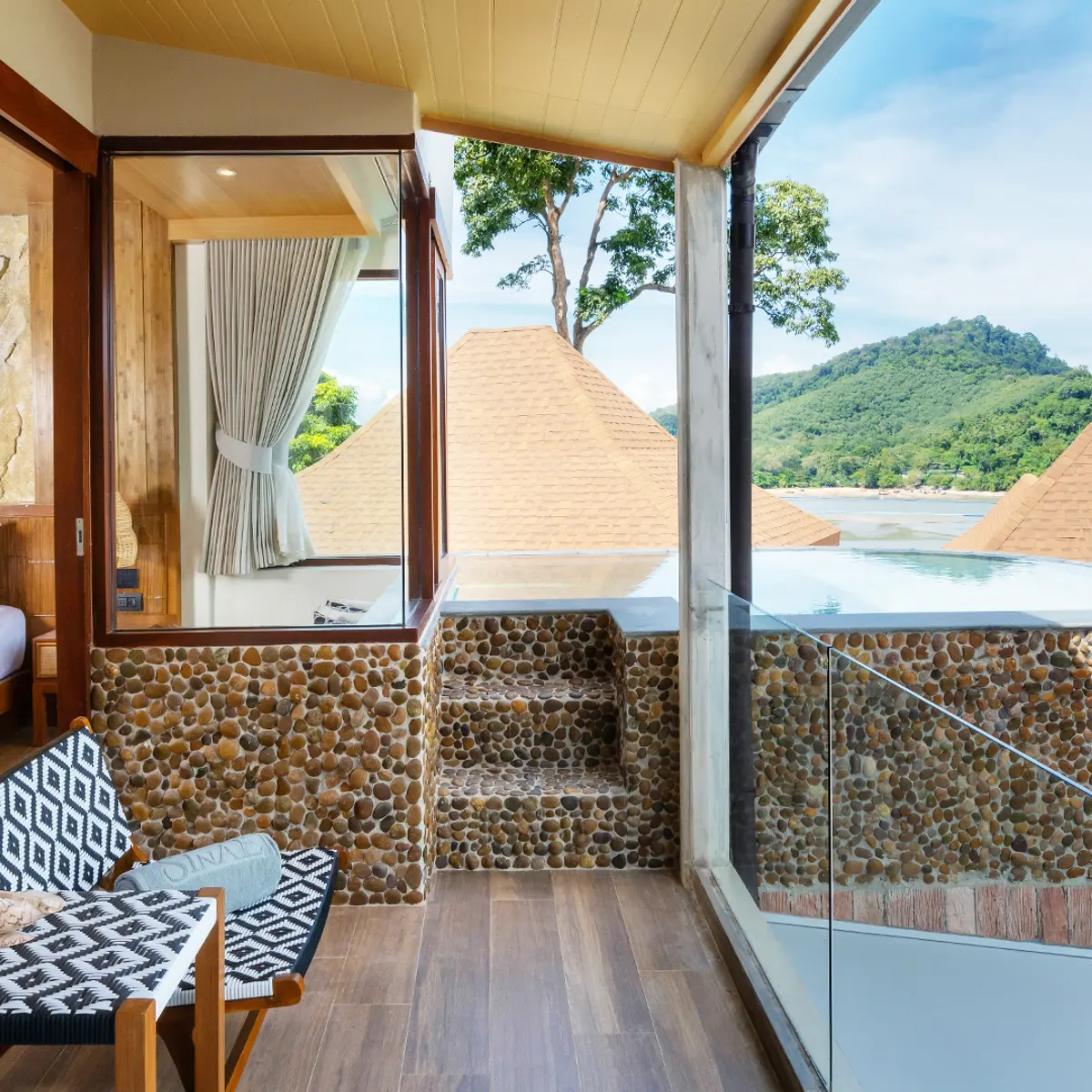 Sinae Phuket Luxury Hotel, Phuket, Thailand 7